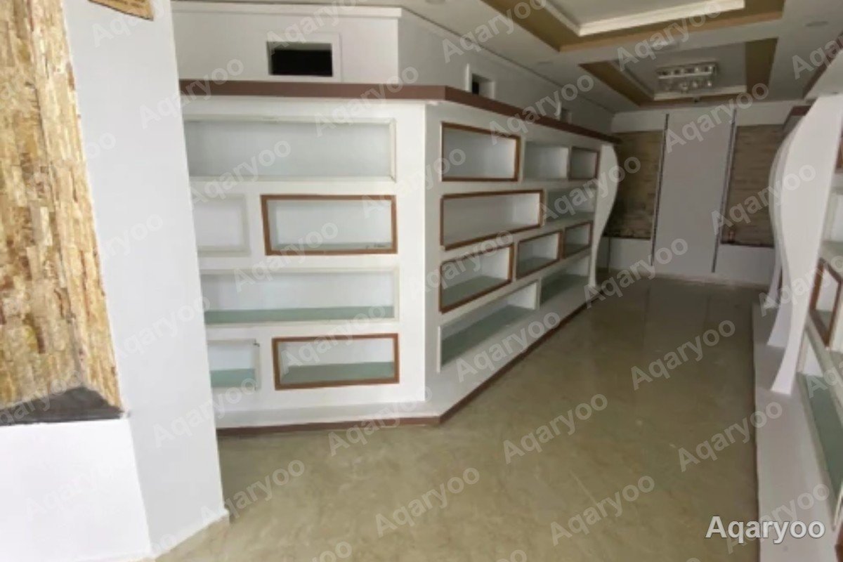 Local commercial 4 espaces avec 3 vitrines à Maraval, Oran 1